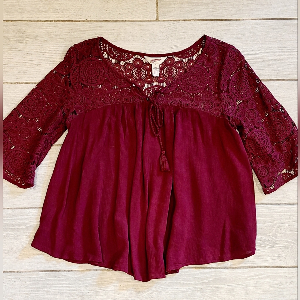 Arizona top Size Medium